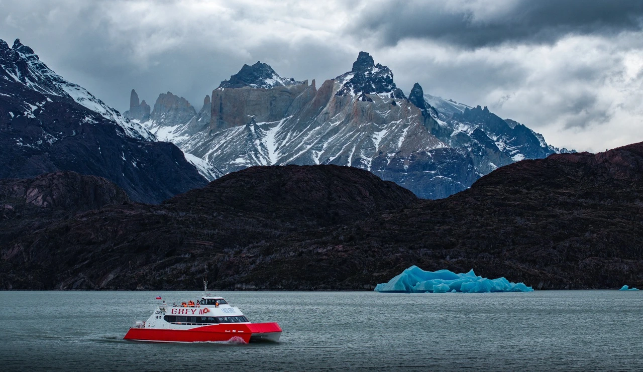 Hotel Lago Grey Puerto Natales